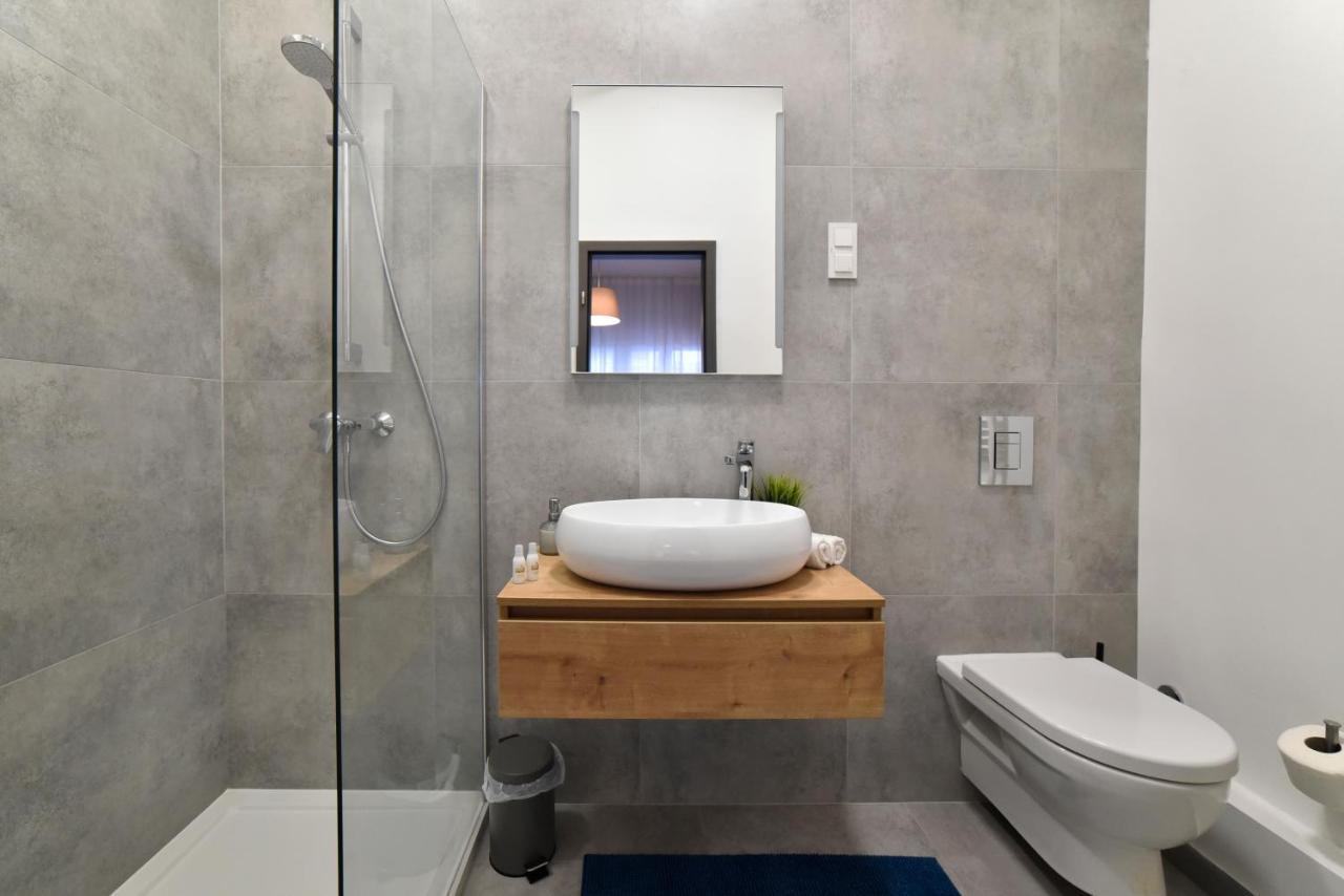 Zrinski Premium Suites & Rooms Zagreb Bagian luar foto