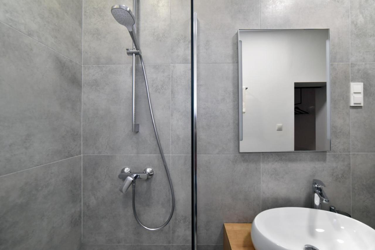 Zrinski Premium Suites & Rooms Zagreb Bagian luar foto