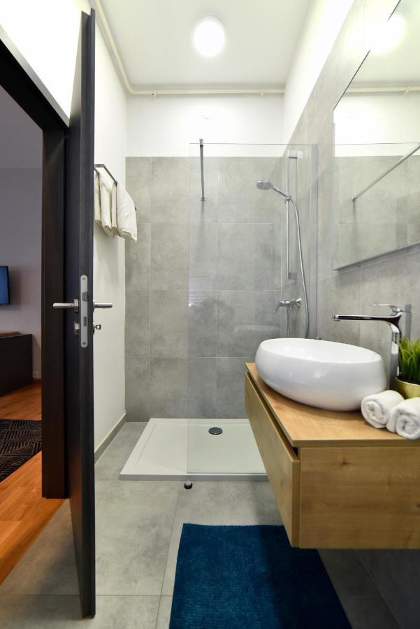 Zrinski Premium Suites & Rooms Zagreb Bagian luar foto