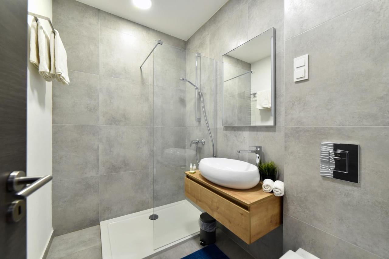 Zrinski Premium Suites & Rooms Zagreb Bagian luar foto